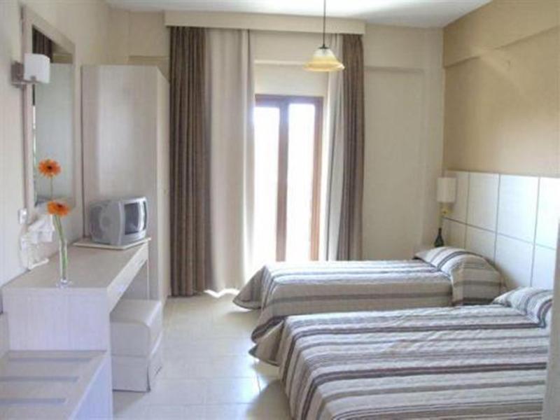 Aristotelis Hotel Fourka Luaran gambar